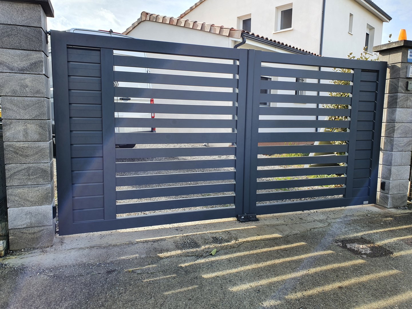 Pose de portail à Eaunes en Haute-Garonne